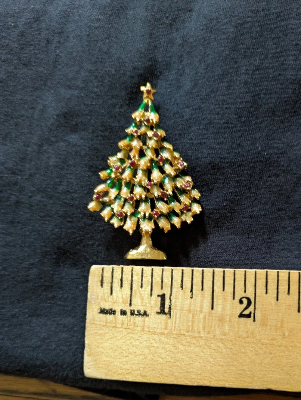 N/A festive gold